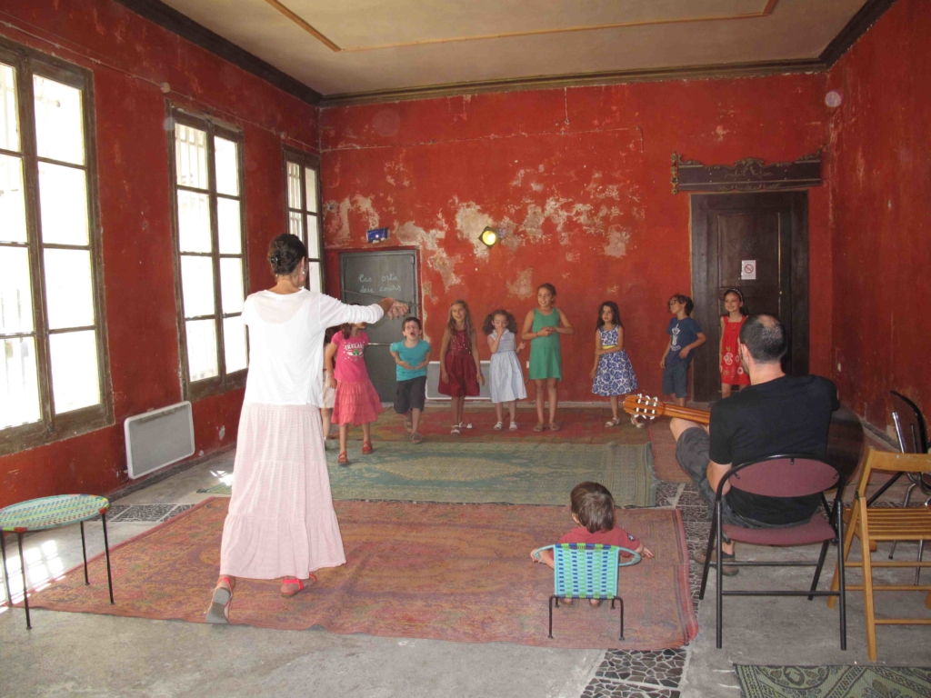 cours de théâtre lors du stage enfant avec Anne-Valérie Soler (Théâtre de l'éventail Nîmes)