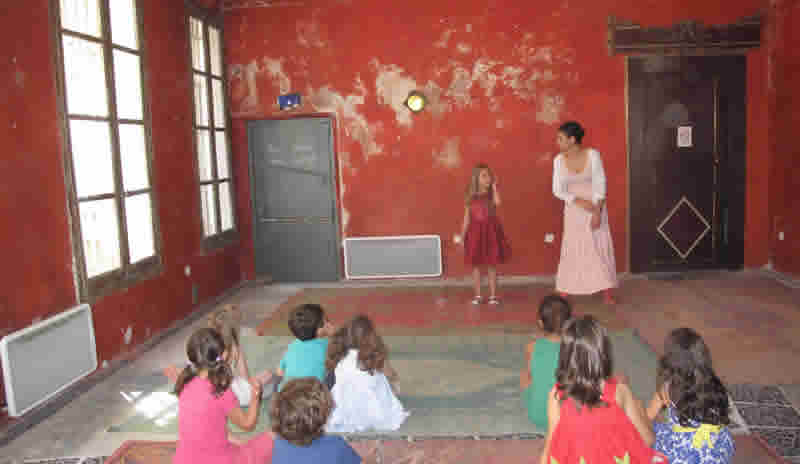 Anne-Valérie Soler – article Midi Libre – stages de théâtre Nîmes vacances et week-ends